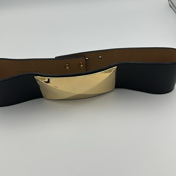 St. John Ladies Leather Belt Wide Large Gold Buckle SzSmall - Picture 3 of 14